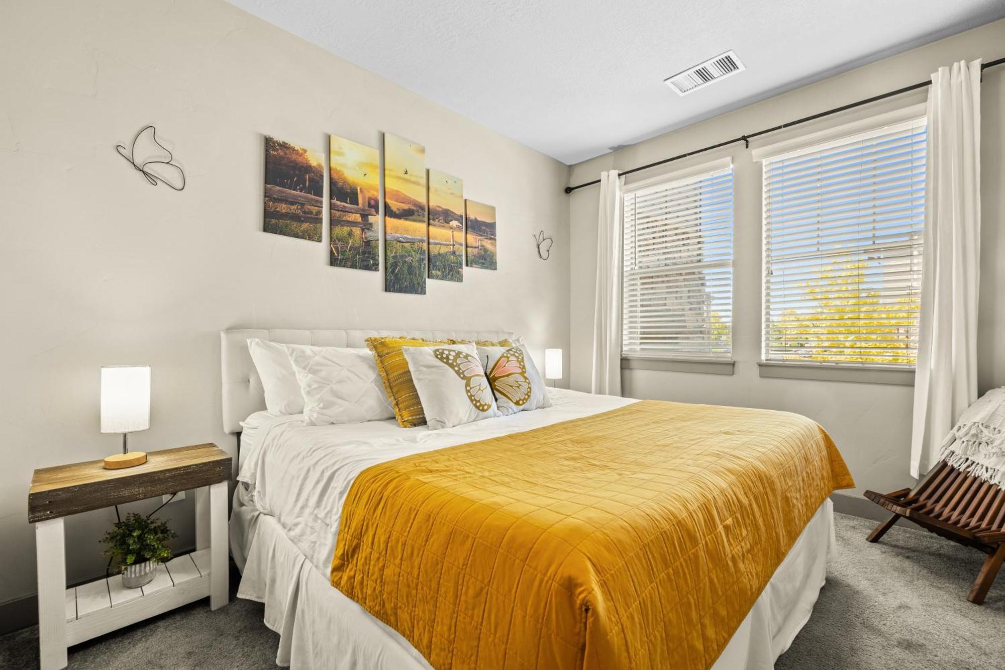 Butterfly Themed Kings Apartment With Private Garage & Access To Lux Hot Tub, Bbq & Gym South Jordan Buitenkant foto